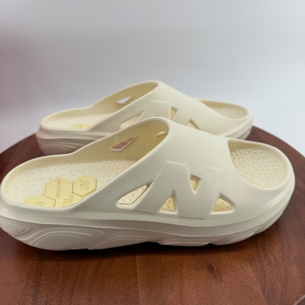 New Balance Fresh Foam‎ RCVRY Slide Beige Athletic Recovery Sandal Men's 11 NIB